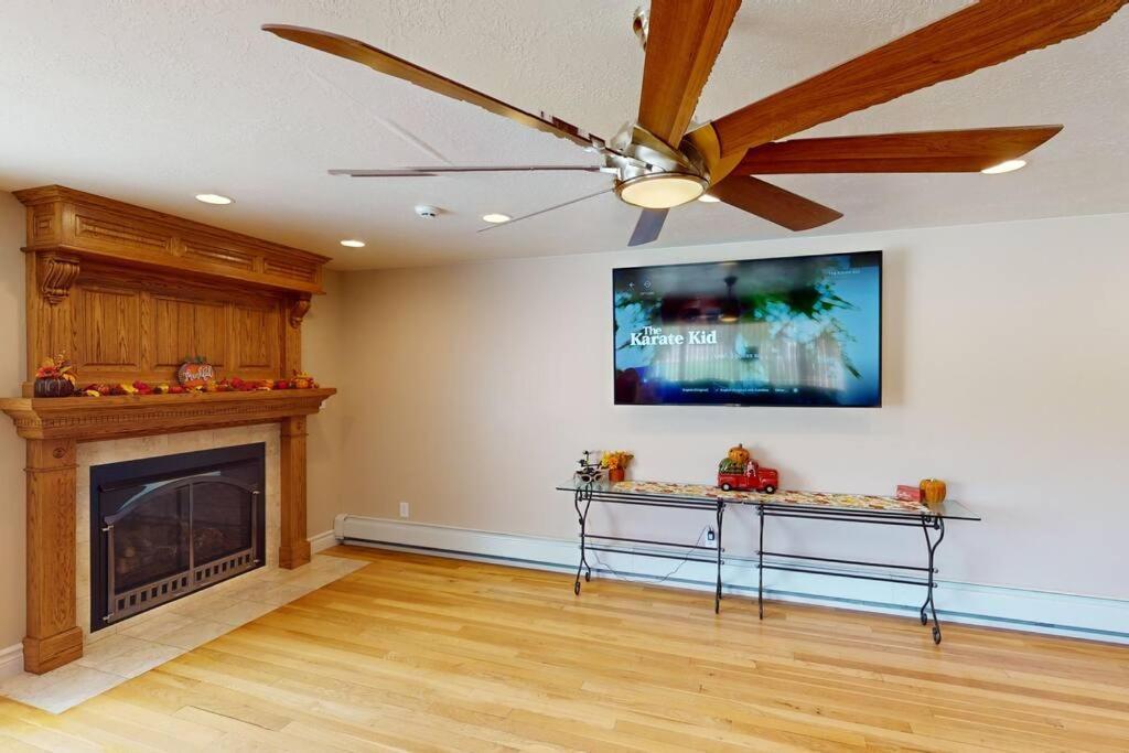 Parowan Tacit Shadow Resort Paradise Deluxe Suite, Gym, Coffee Bar, Hot-Tub, Free Laundry, Food Available מראה חיצוני תמונה
