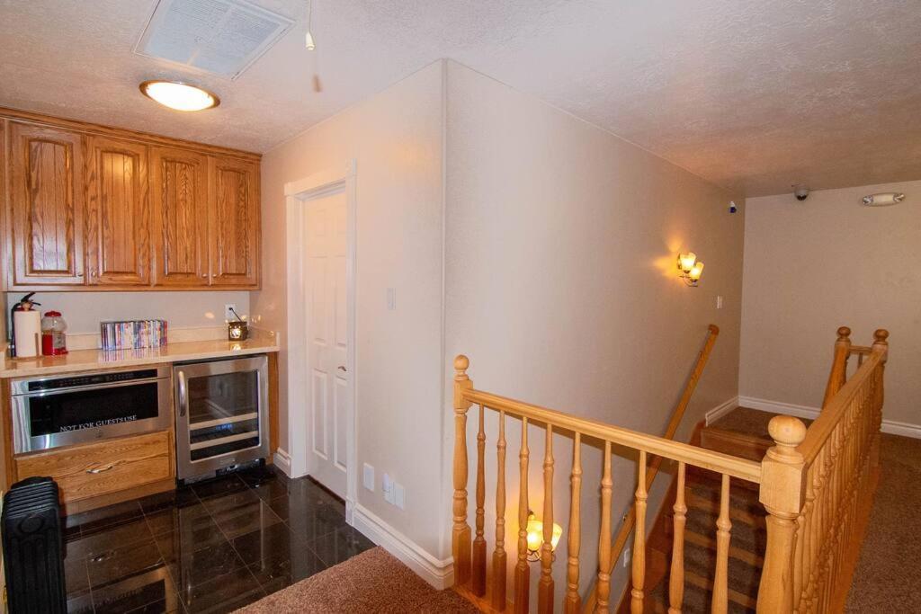 Parowan Tacit Shadow Resort Paradise Deluxe Suite, Gym, Coffee Bar, Hot-Tub, Free Laundry, Food Available מראה חיצוני תמונה